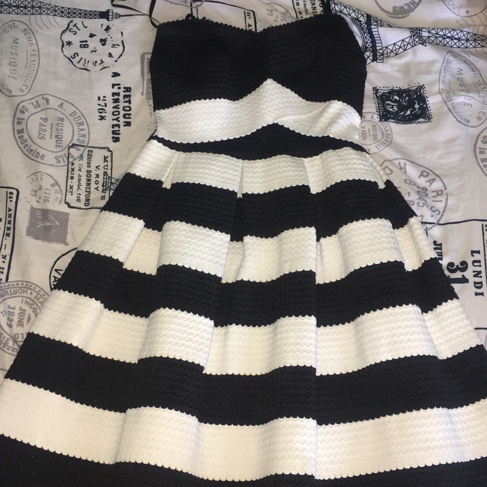 Strapless dress